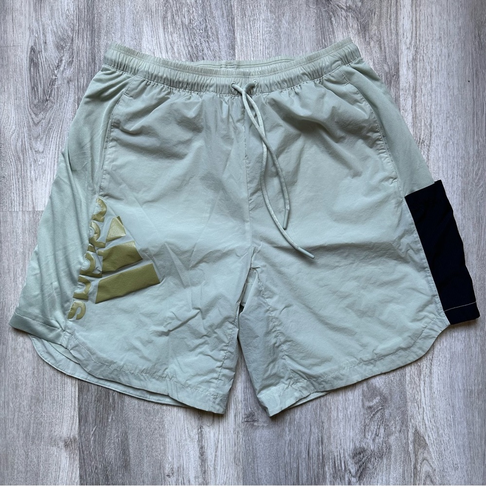 adidas originals - Gold Logo - Seafoam Green - Men’s running shorts - size S